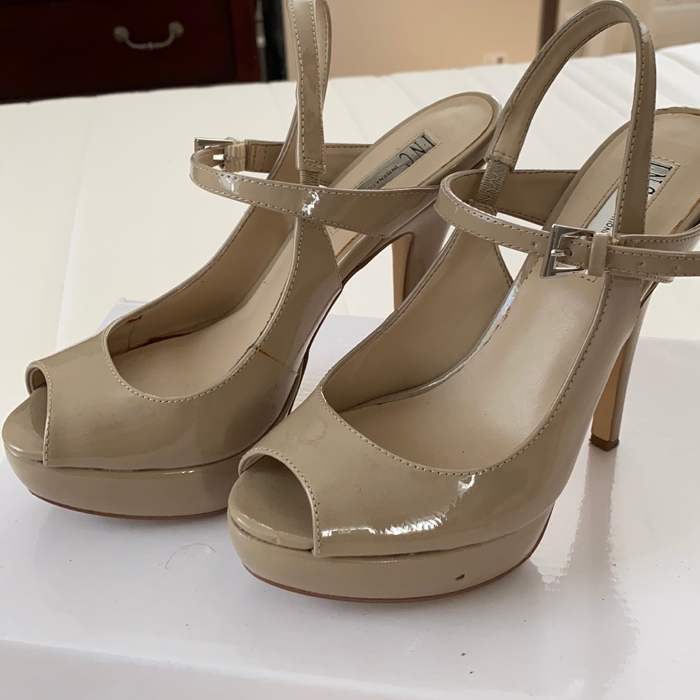I.N.C platform slingback, size 6